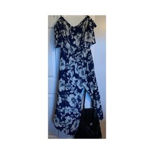 Beautiful strapless romper.